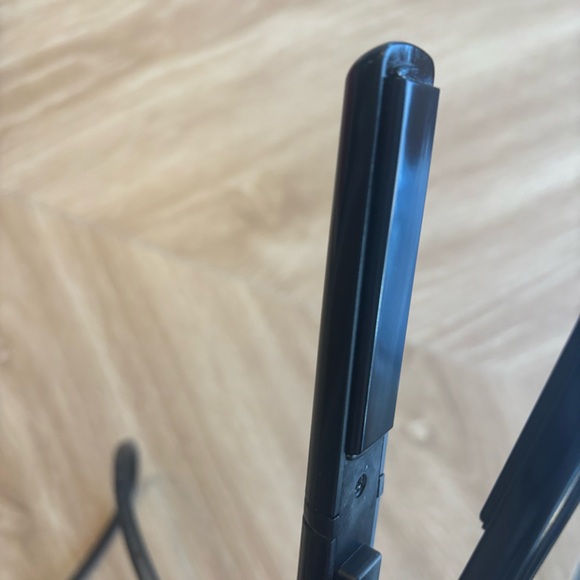 Paul Mitchell ProTools Sleek Black Styler - Picture 6 of 7